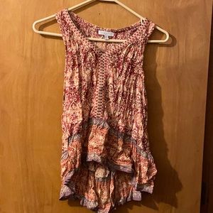 Hi- Lo sleeveless blouse